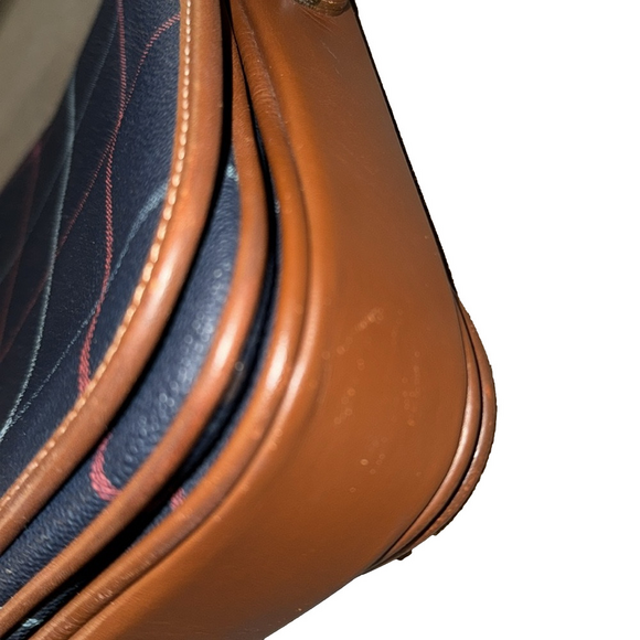 BURBERRY VINTAGE CROSSBODY HANDBAG - Picture 7 of 14